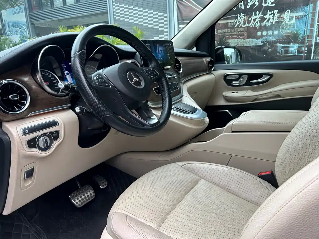 Mercedes-Benz V-Class 2022 V 260 Premium Edition купить на сайте DeffCars