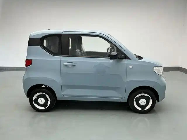 Hongguang MINIEV 2022 Relaxed Lithium Iron Phosphate купить на сайте DeffCars