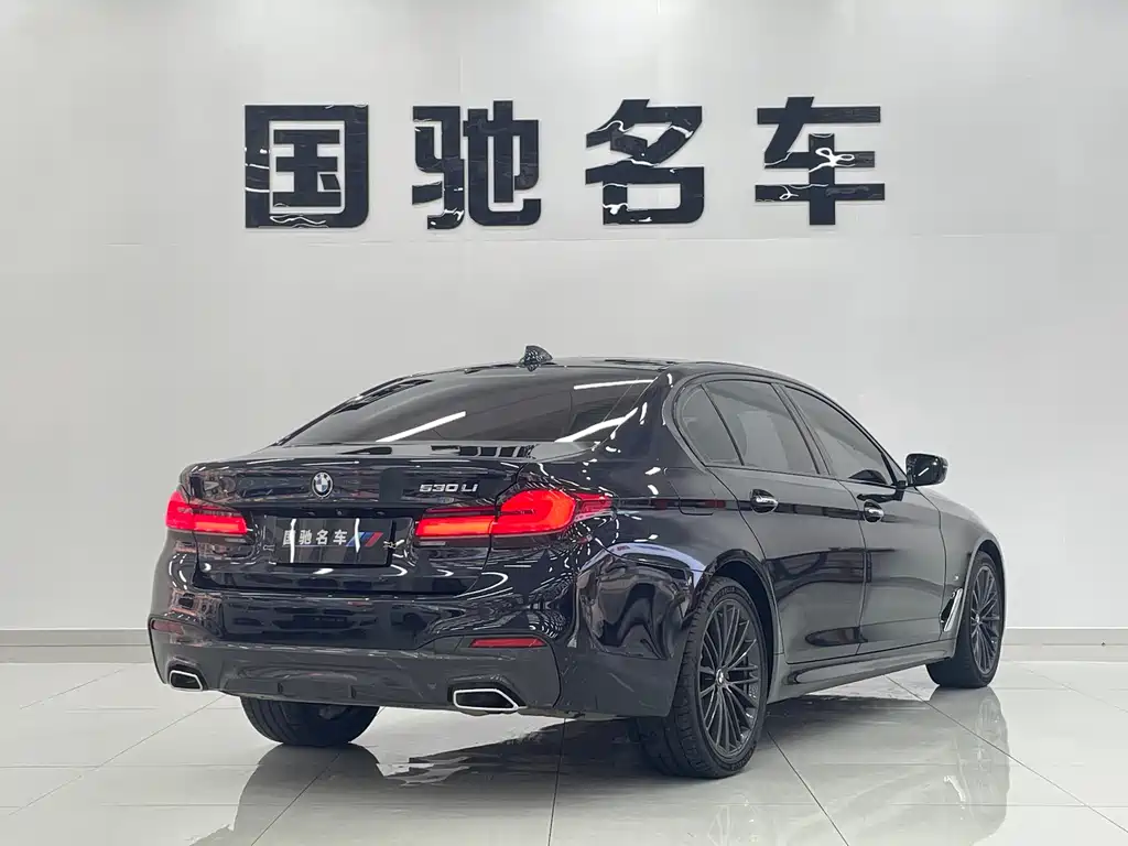 BMW 5 Series 2018 facelift 530Li leading M sports package купить на сайте DeffCars