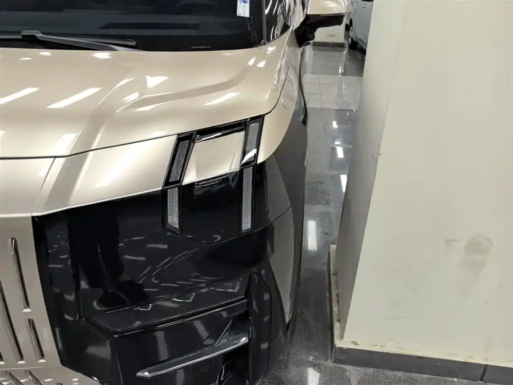 Jikrypton 009 2024 seven-seat aisle version four-wheel drive 108kWh купить на сайте DeffCars