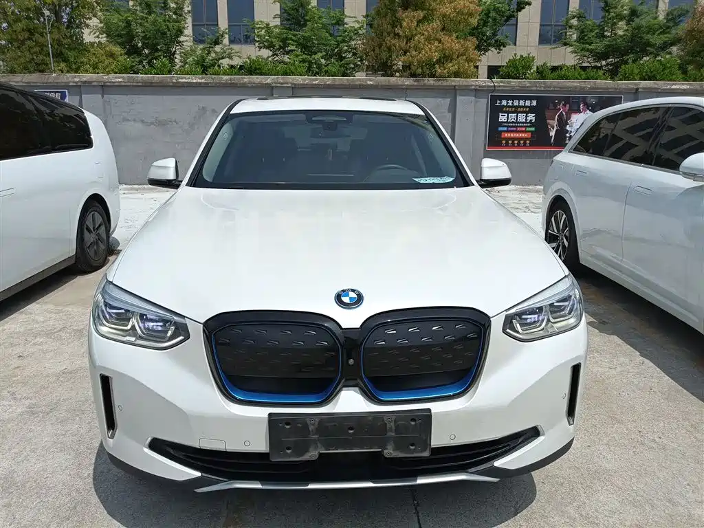 BMW iX3 2021 innovative model купить на сайте DeffCars