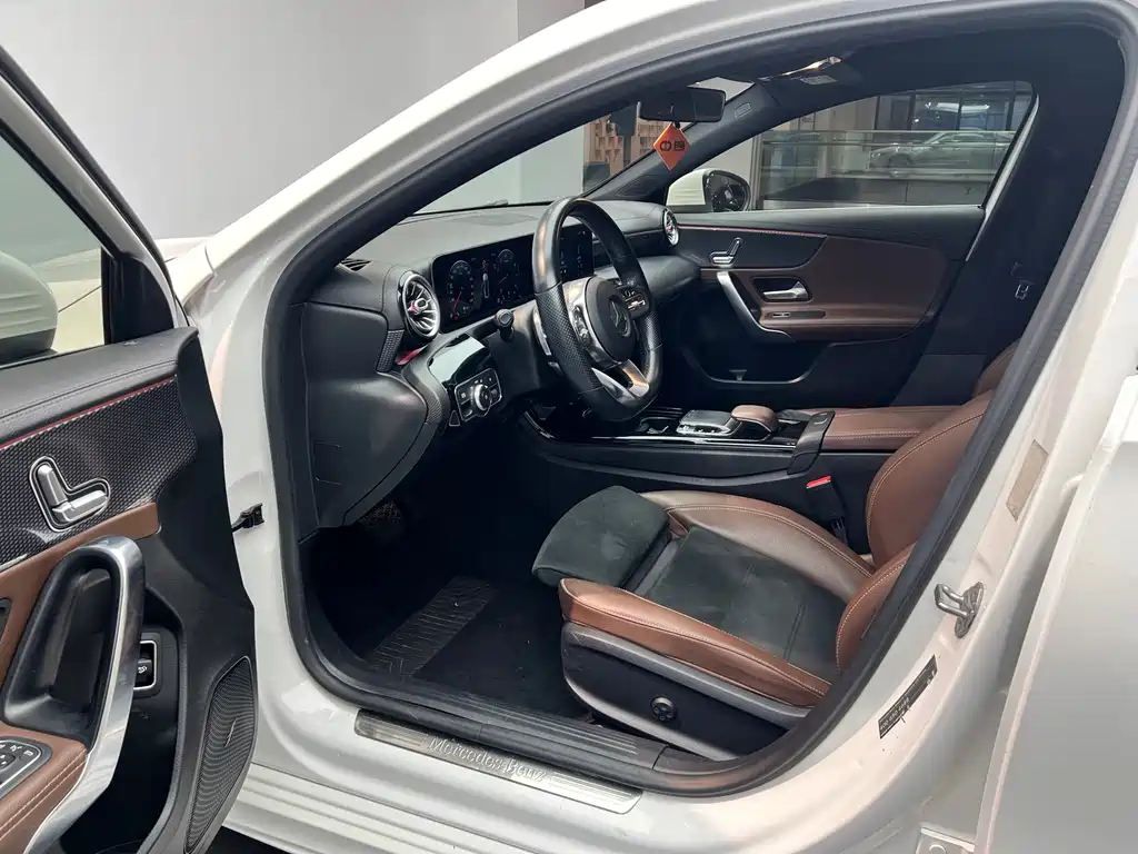 Mercedes-Benz A-Class 2020 A 200 L Sports Sedan купить на сайте DeffCars