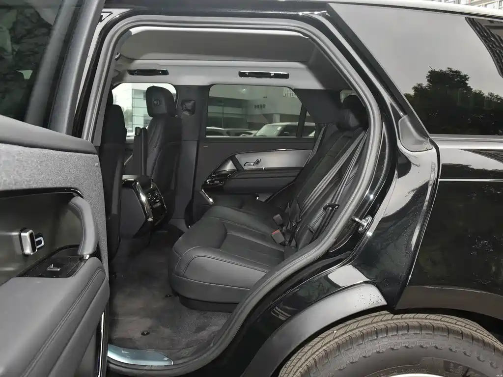 Range Rover Sport 2024 360PS S купить на сайте DeffCars