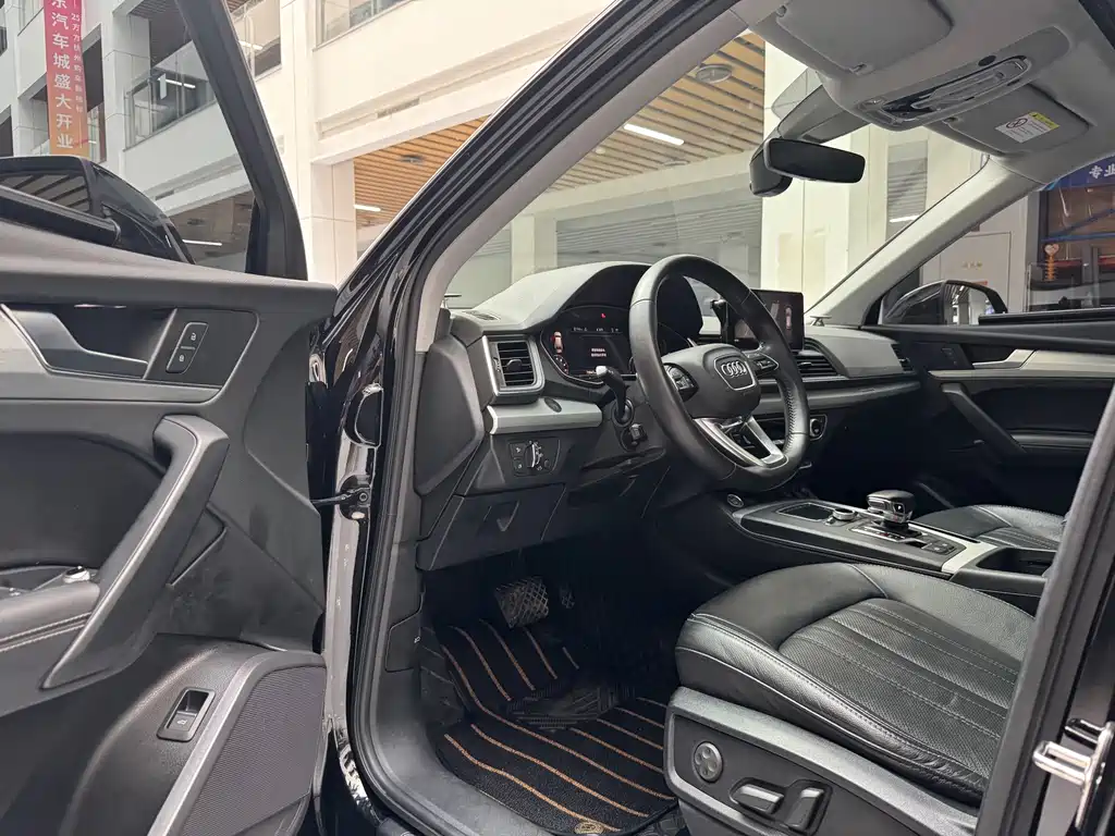 Audi Q5L 2020 facelift 40 TFSI enjoys fashionable style купить на сайте DeffCars