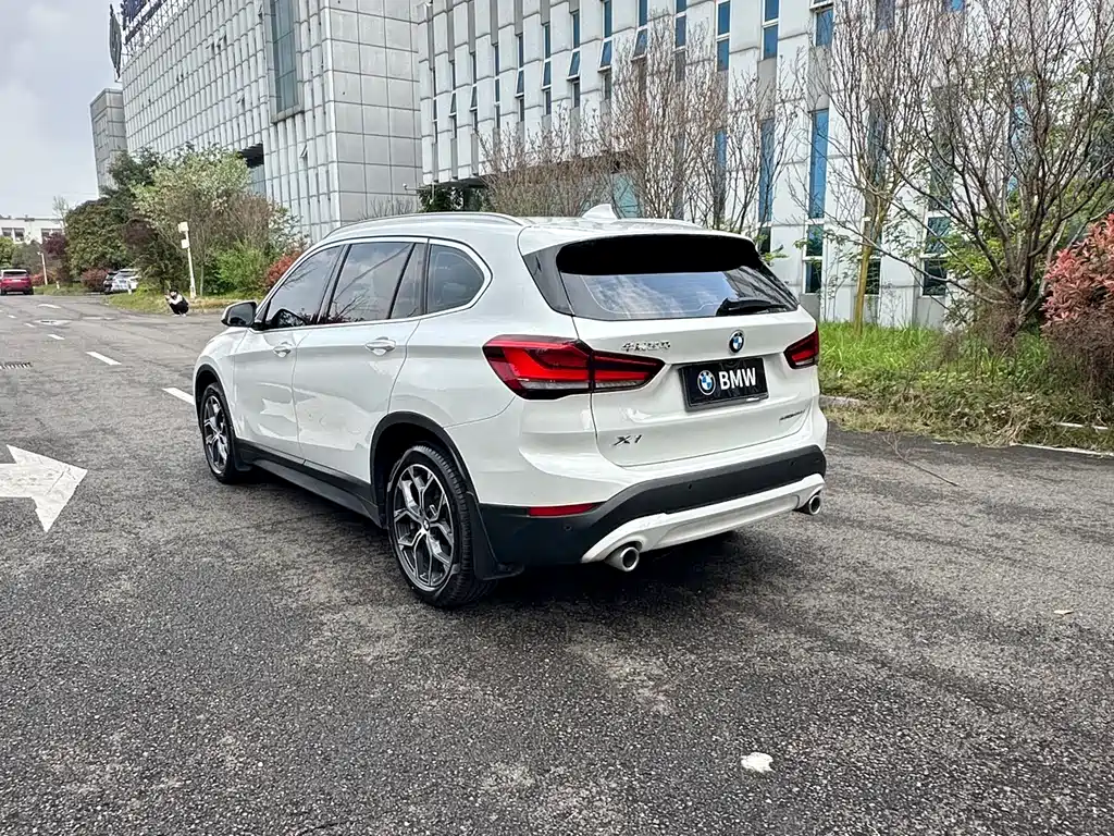 BMW X1 2020 sDrive25Li Leading Model купить на сайте DeffCars