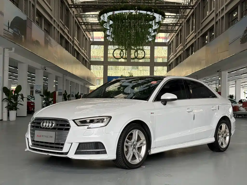 Audi A3 2019 Limousine 35 TFSI Enterprising National V купить на сайте DeffCars