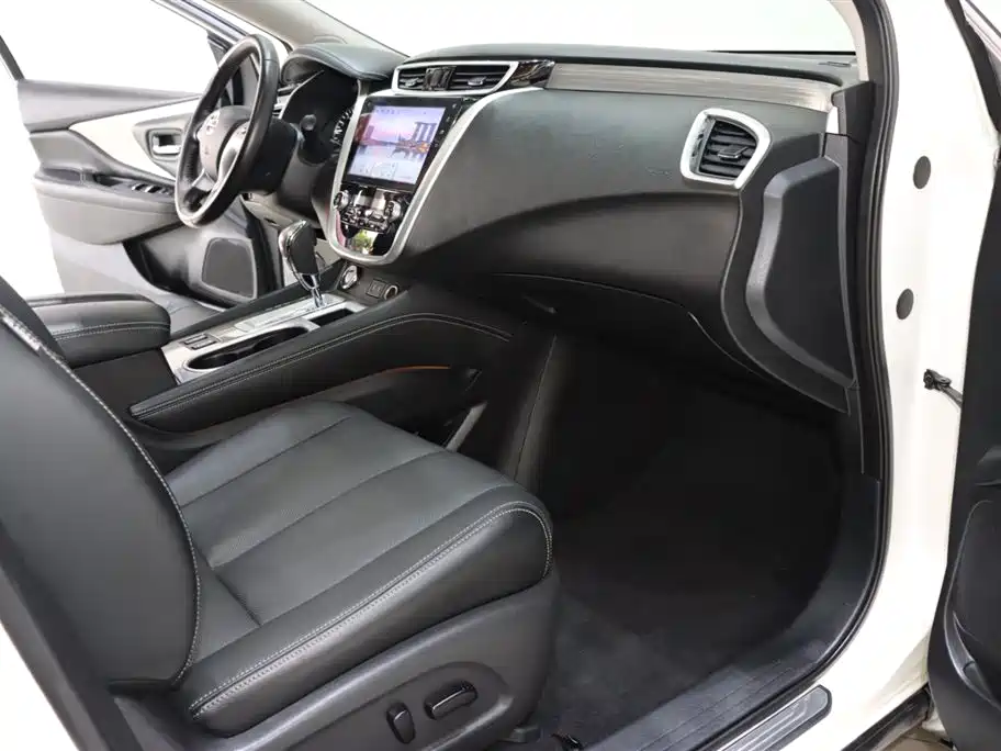 Loulan 2021 2.5L XL 2WD Intelligent Connected Deluxe Edition купить на сайте DeffCars
