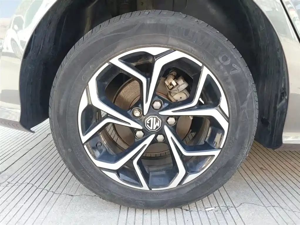 MG5 2023 180DVVT CVT flagship version купить на сайте DeffCars