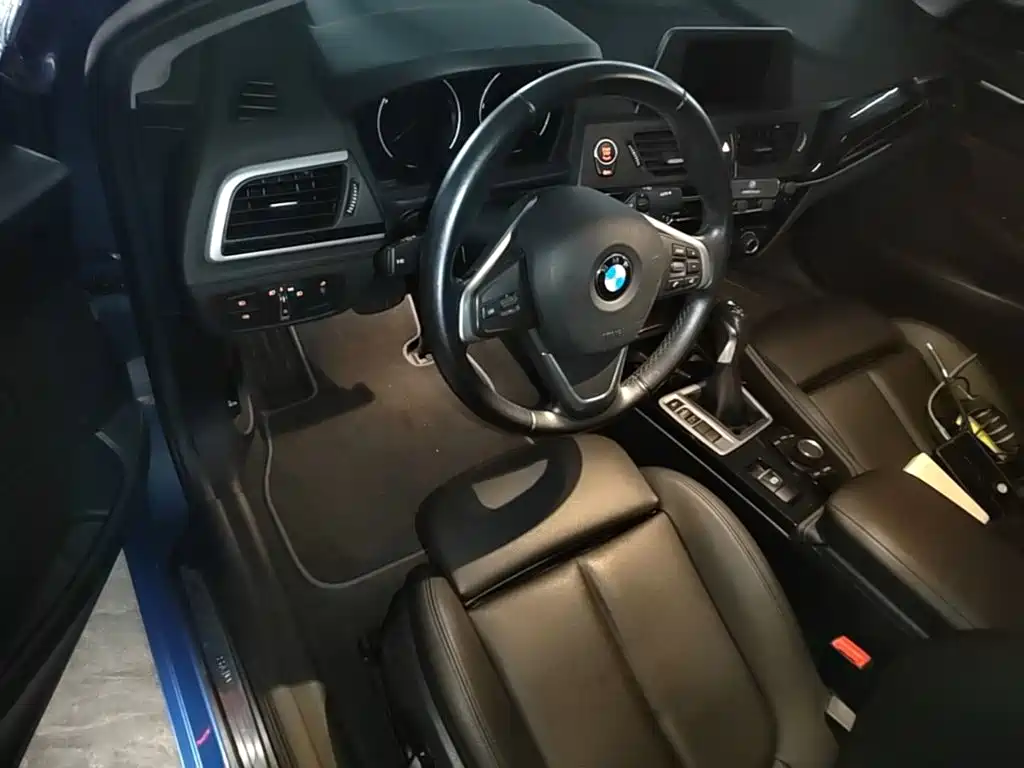 BMW 1 Series 2018 118i Sports купить на сайте DeffCars