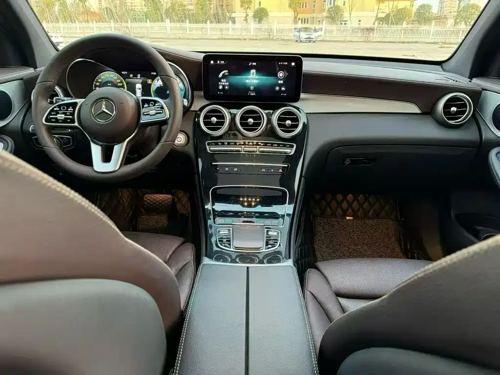 Mercedes-Benz GLC 2020 facelift GLC 260 L 4MATIC dynamic купить на сайте DeffCars