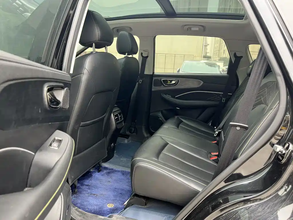 Roewe RX5 2020 PLUS 300TGI Automatic Ali New Year Selected Edition купить на сайте DeffCars