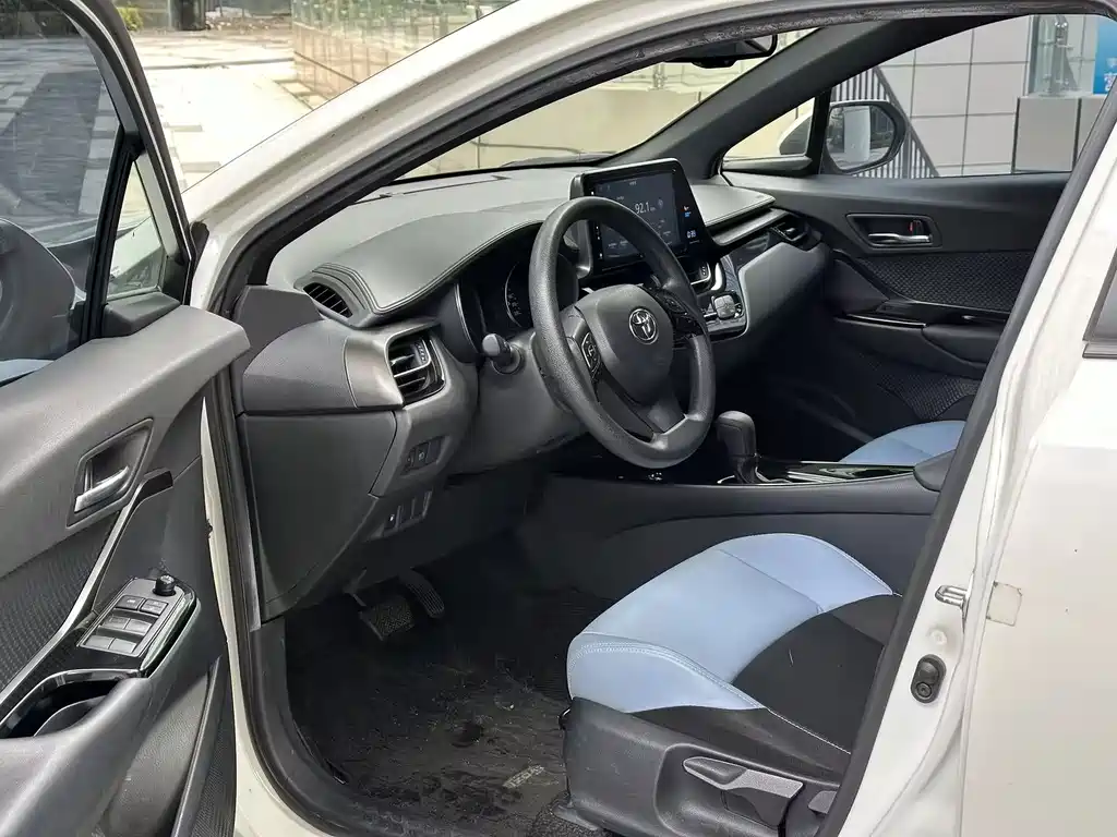 Yize IZOA 2020 2.0L Yixiang CARE купить на сайте DeffCars