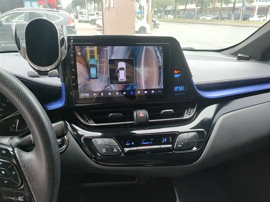 Toyota C-HR 2018 2.0L Leading Edition National VI купить на сайте DeffCars