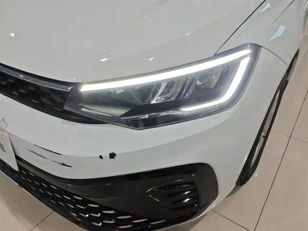 Lavida 2023 Xinrui 1.5L Automatic Xinyi Edition купить на сайте DeffCars