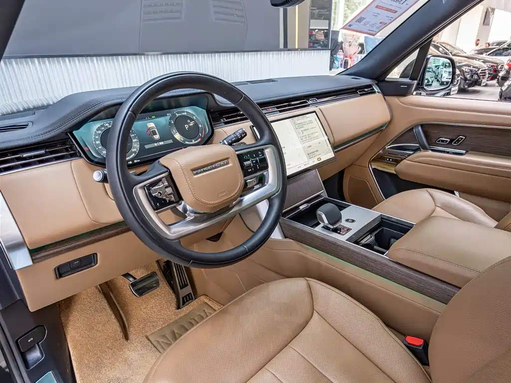 Range Rover 2025 3.0 L6 400PS Extended Edition купить на сайте DeffCars