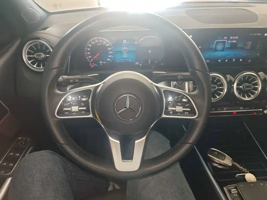 Mercedes-Benz GLB 2023 GLB 220 Dynamic купить на сайте DeffCars