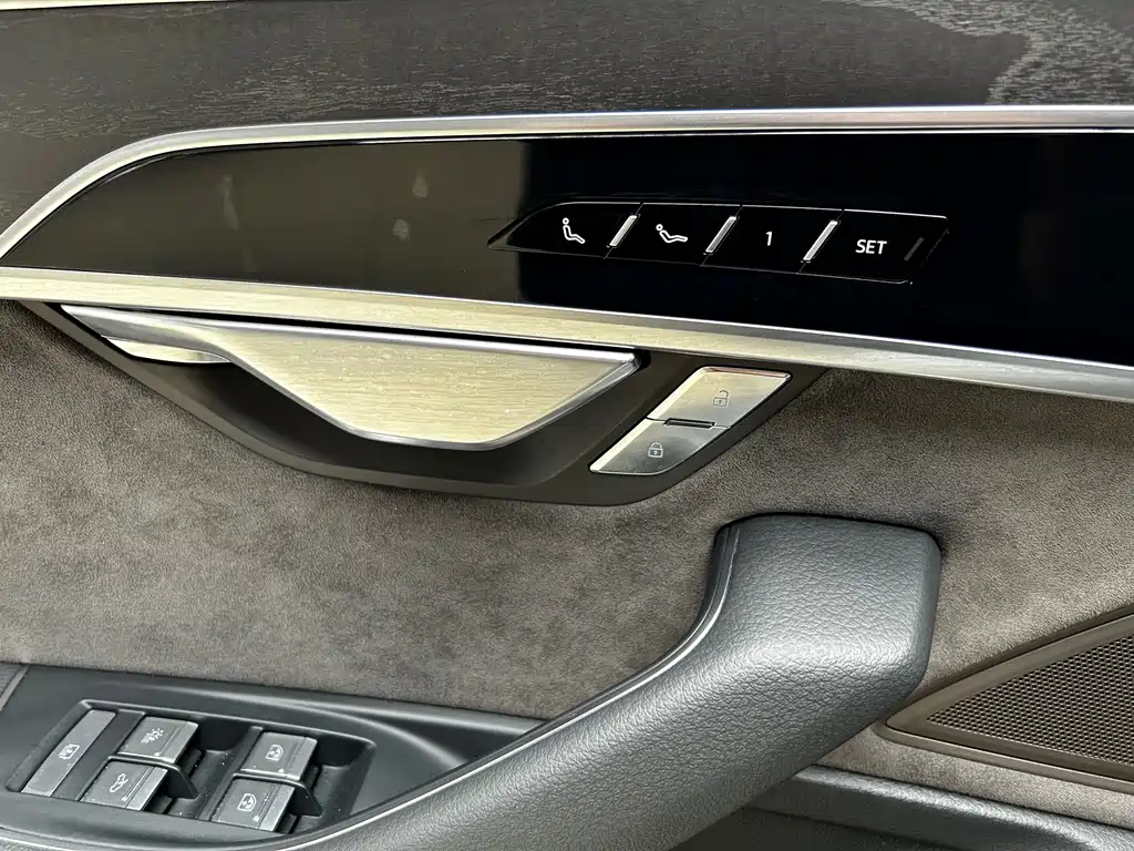 Audi A8 2019 Plus A8L 50 TFSI quattro comfort type купить на сайте DeffCars