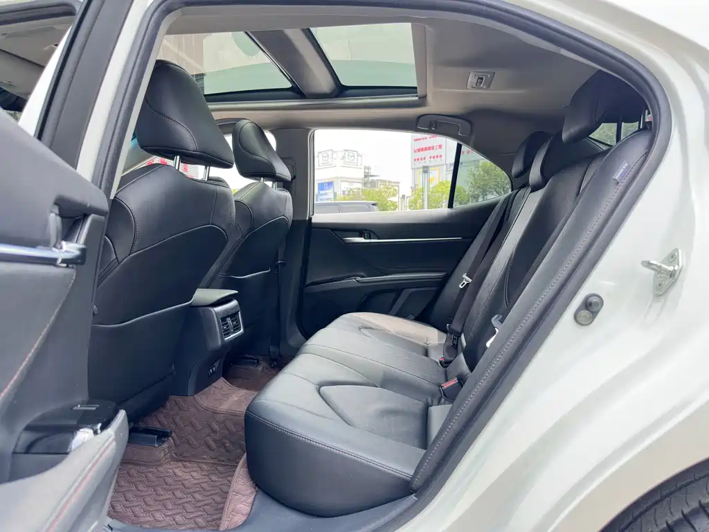 Camry 2021 2.5G Deluxe Edition купить на сайте DeffCars