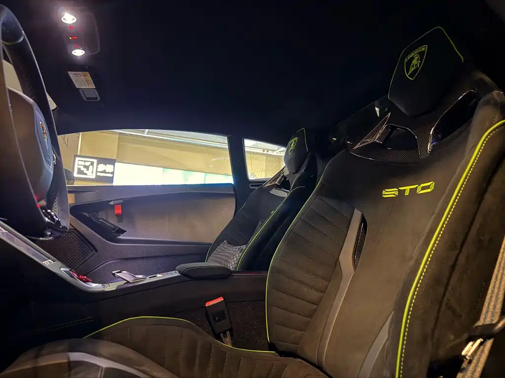 Huracán 2021 Huracán STO купить на сайте DeffCars