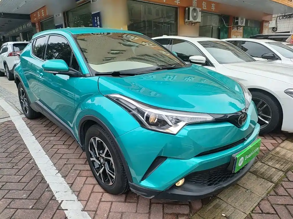 Toyota C-HR 2018 2.0L Leading Edition National VI купить на сайте DeffCars