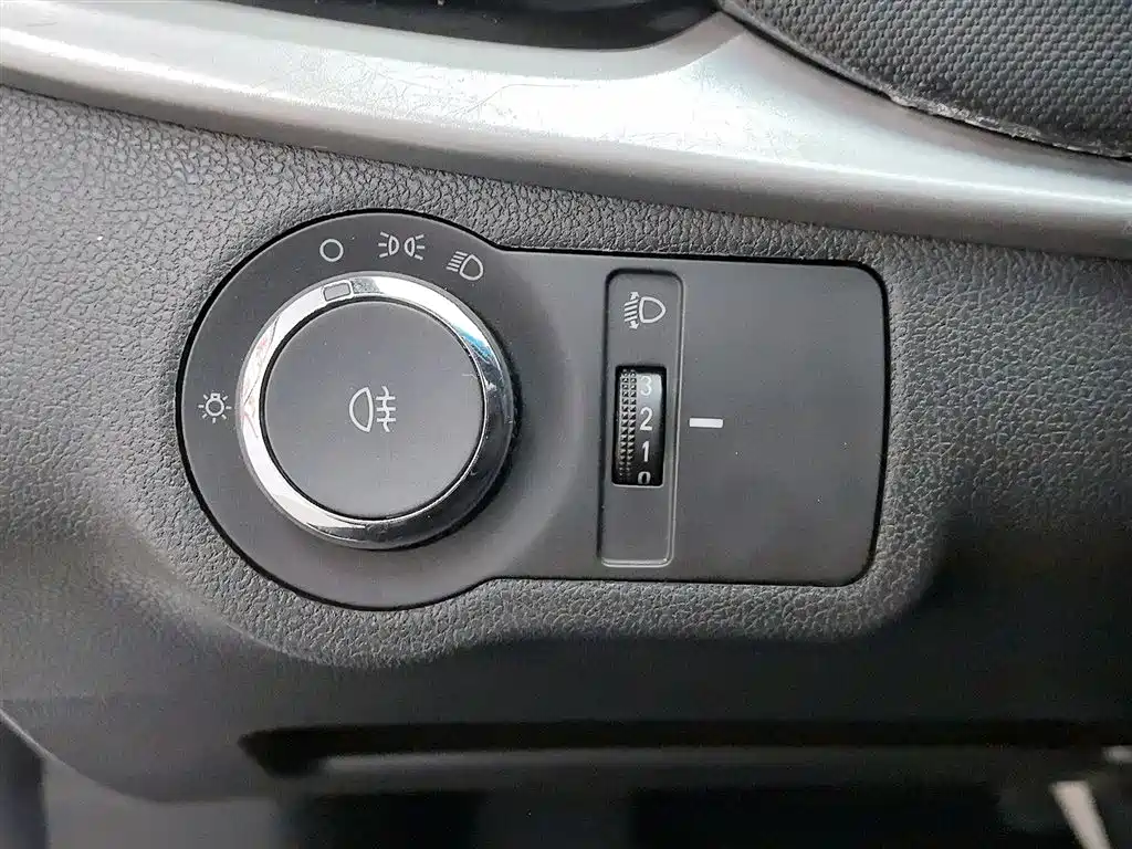 Kovoz 2019 320 automatic sunroof version купить на сайте DeffCars