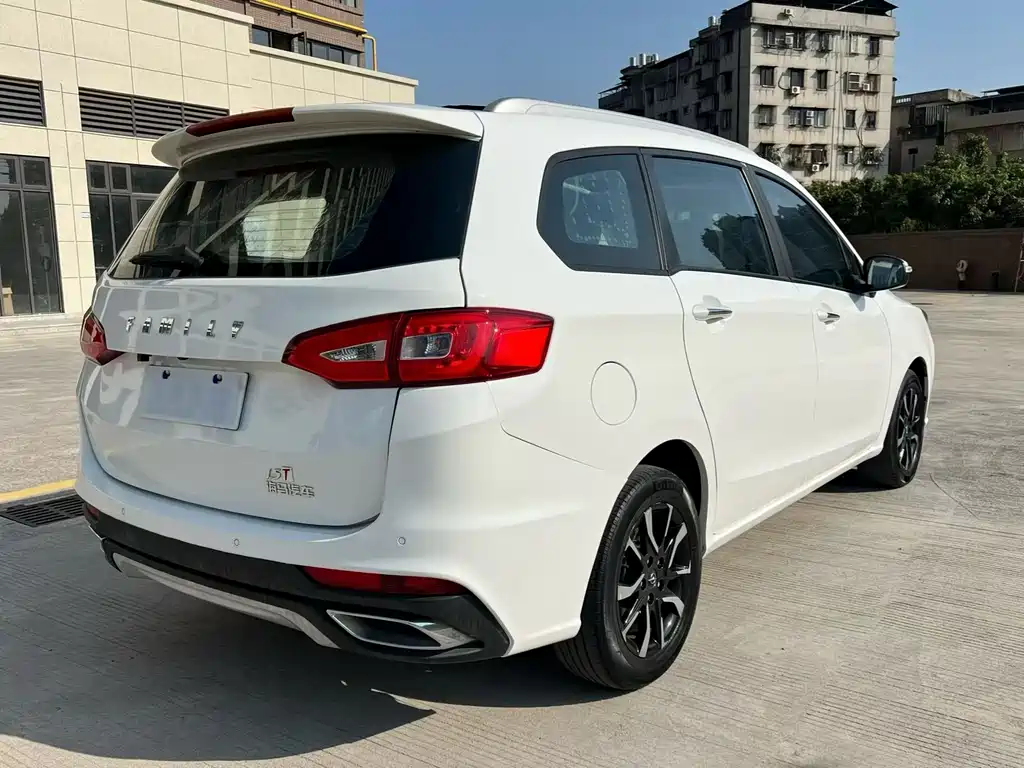Familia F7 2017 1.5T 7-seater automatic comfort model купить на сайте DeffCars