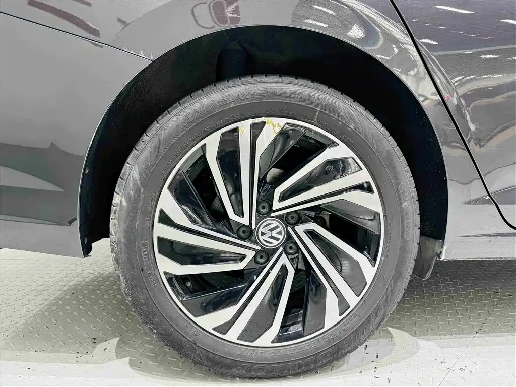 Sagitar 2021 280TSI DSG 30th Anniversary Edition купить на сайте DeffCars
