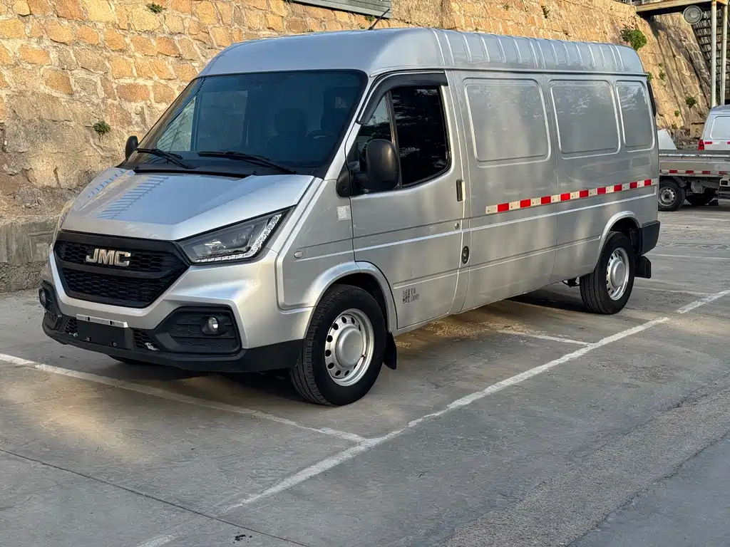 Teshun 2021 2.8T Space King Taurus model long axis medium high roof rear single tire 3 seats diesel National VI JX493 купить на сайте DeffCars