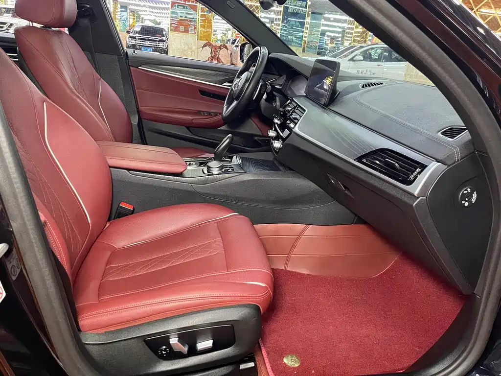 BMW 5 Series 2021 530Li Leading M Sports Package купить на сайте DeffCars