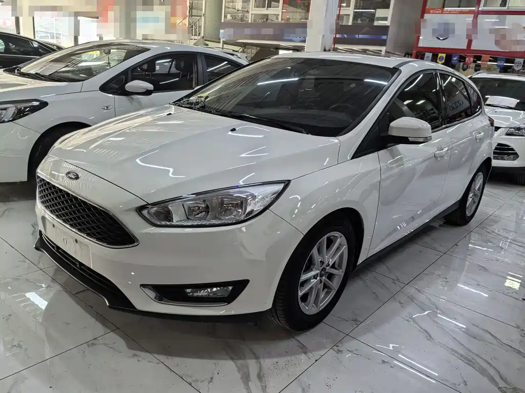 Focus 2017 hatchback EcoBoost 125 automatic super stylish smart mobility version купить на сайте DeffCars