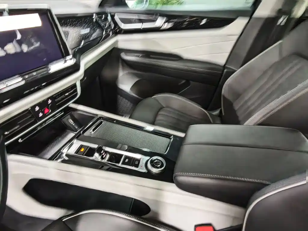 Touron 2023 380TSI four-wheel drive luxury version купить на сайте DeffCars
