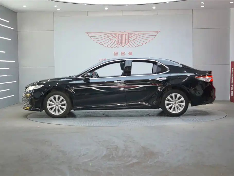 Camry 2019 2.0G Deluxe Edition National VI купить на сайте DeffCars