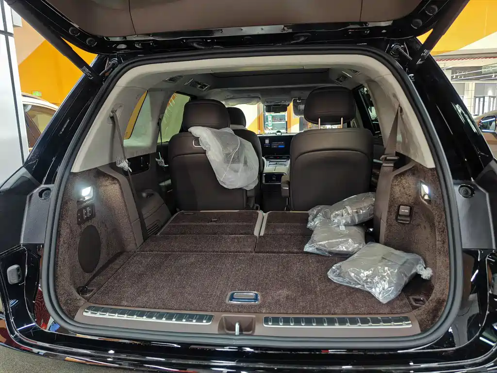 Wenjie M9 2025 extended range Ultra version 52kWh 6-seater version (192-line lidar) купить на сайте DeffCars