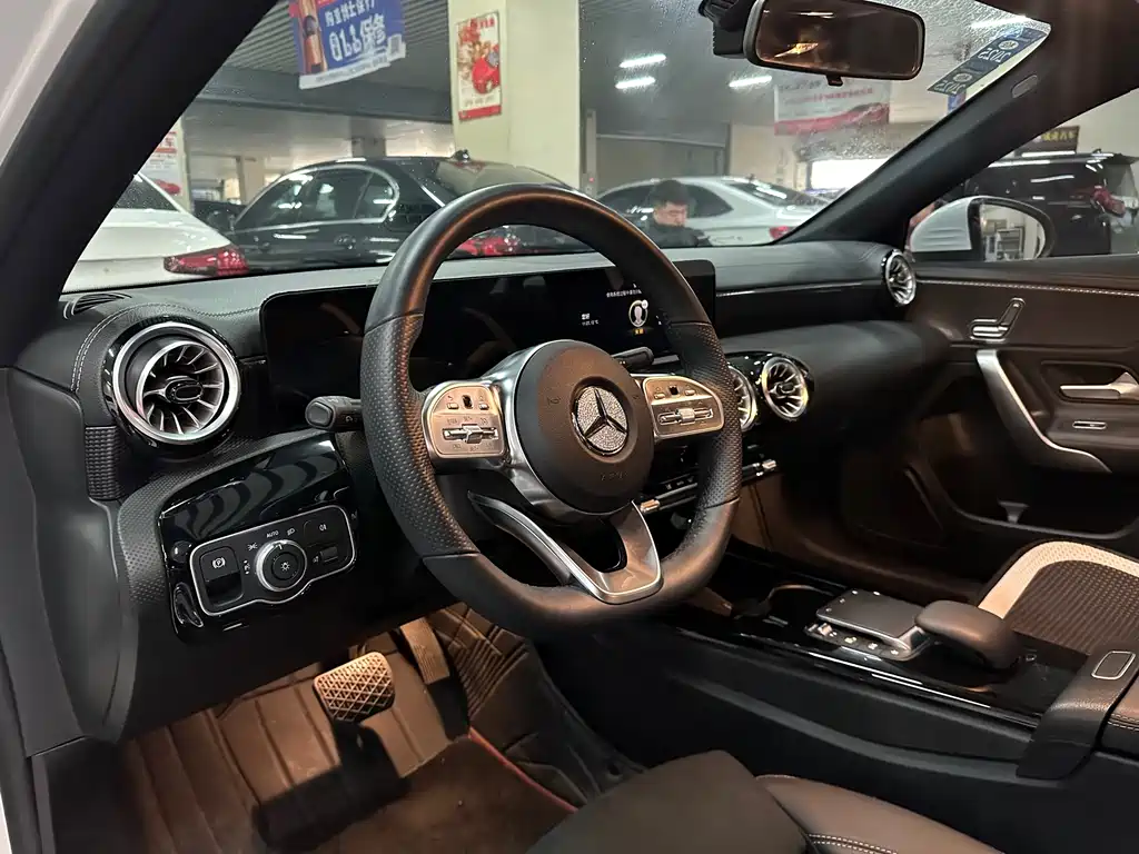 Mercedes-Benz A-Class 2022 Facelift Three A 200 L Sports Sedan Fashionable купить на сайте DeffCars