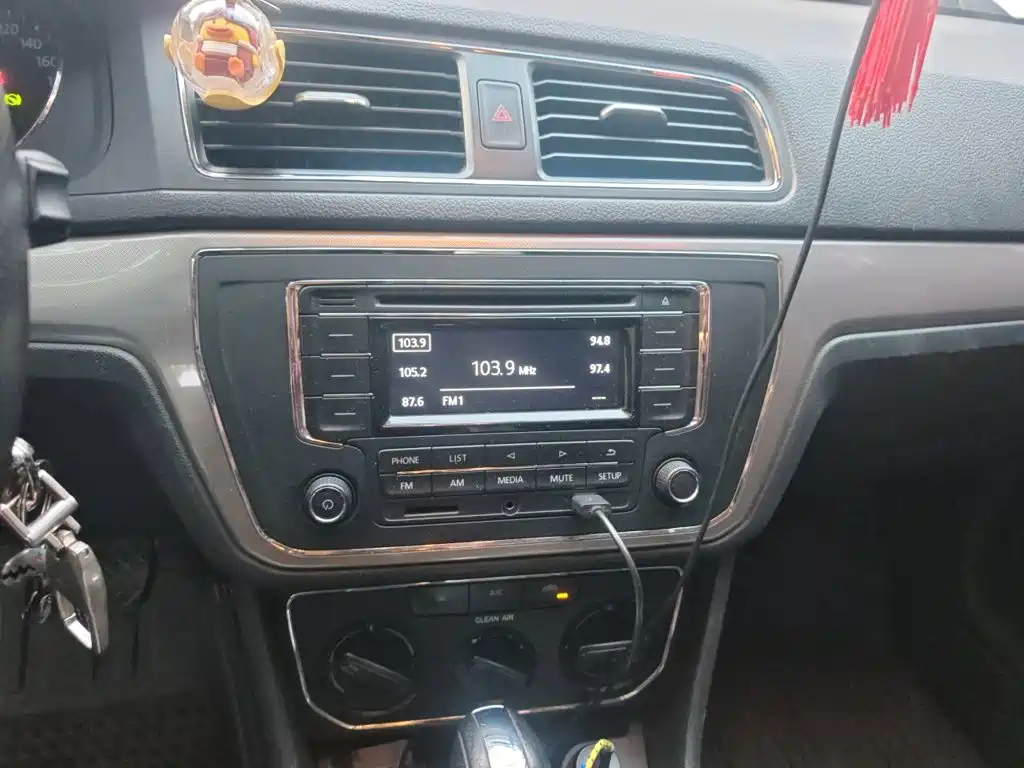 Lavida 2015 1.6L automatic comfort version купить на сайте DeffCars