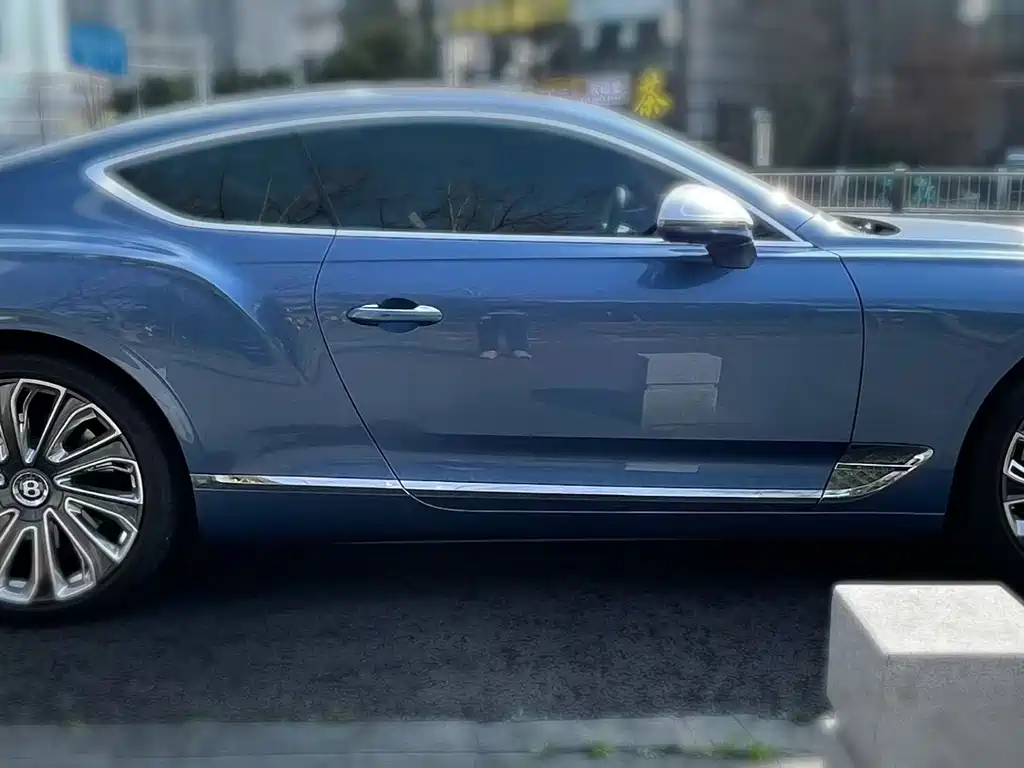 Continental 2022 4.0T GT V8 Mulliner купить на сайте DeffCars