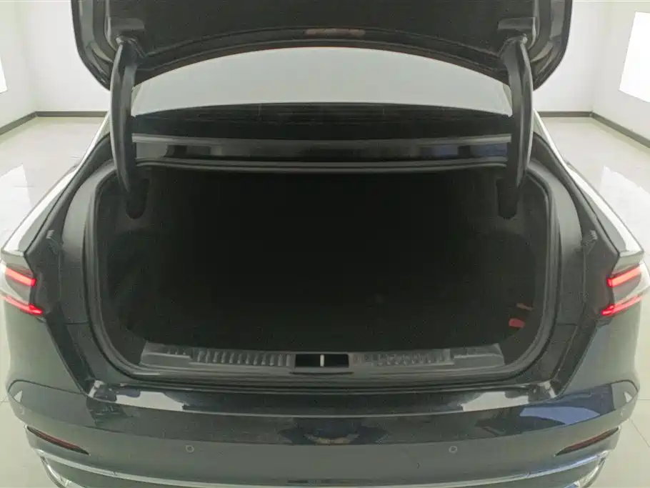 Lincoln Z 2024 2.0T Premium Edition купить на сайте DeffCars