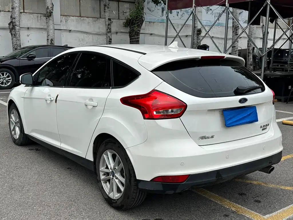 Focus 2018 Classic EcoBoost 180 Automatic Elite купить на сайте DeffCars