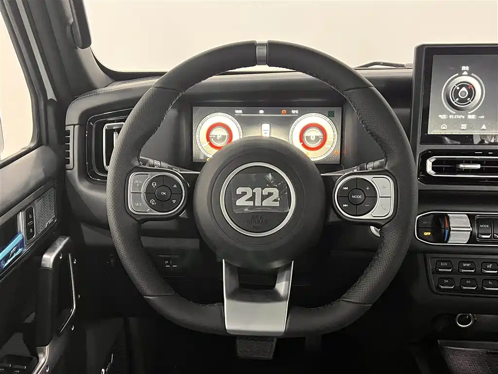 212 T01 2024 2.0T Explorer купить на сайте DeffCars