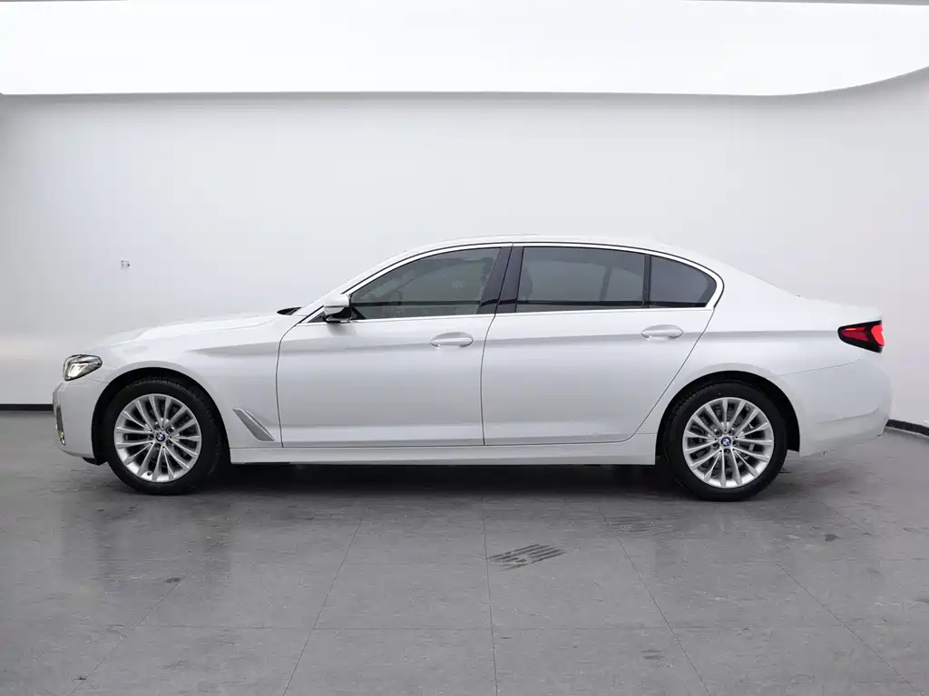 BMW 5 Series 2021 525Li Luxury Package купить на сайте DeffCars