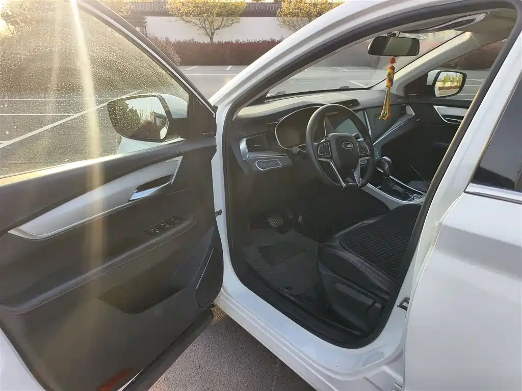 SWM G01 2018 model 1.5T automatic smart UP купить на сайте DeffCars