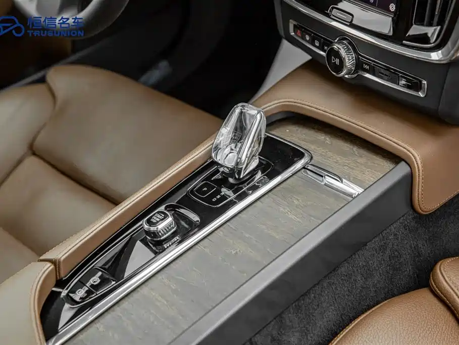 Volvo S90 2024 B5 Zhiyuan Luxury Edition купить на сайте DeffCars