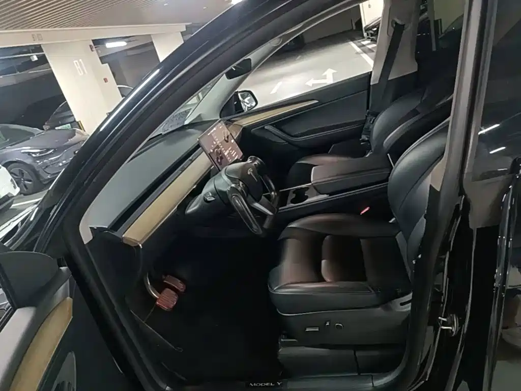 Model Y 2022 rear-wheel drive version купить на сайте DeffCars