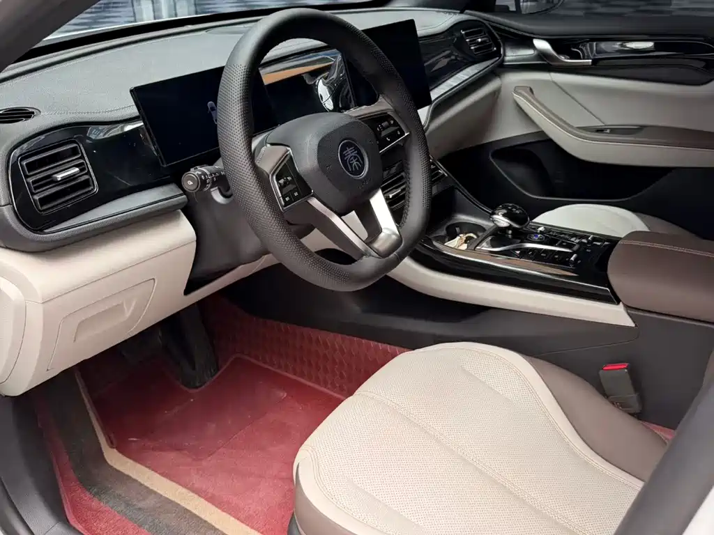 Qin PLUS 2024 Honor Edition DM-i 55KM Leading Model купить на сайте DeffCars