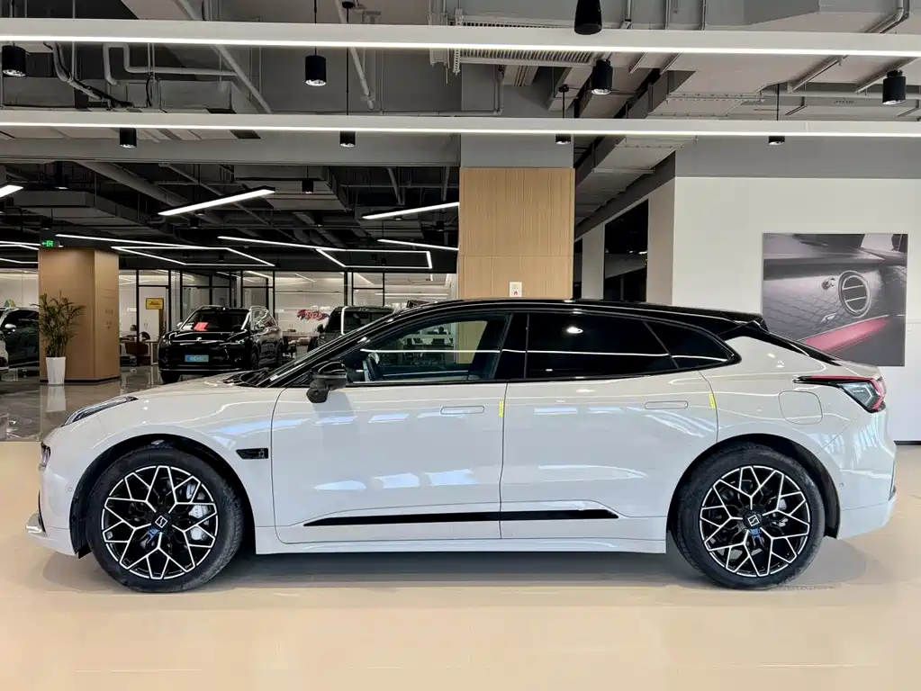 Jikrypton 001 2025 YOU version 100kWh four-wheel drive купить на сайте DeffCars