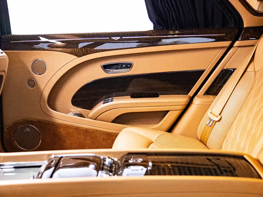 Mulsanne 2017 6.8T long wheelbase version купить на сайте DeffCars