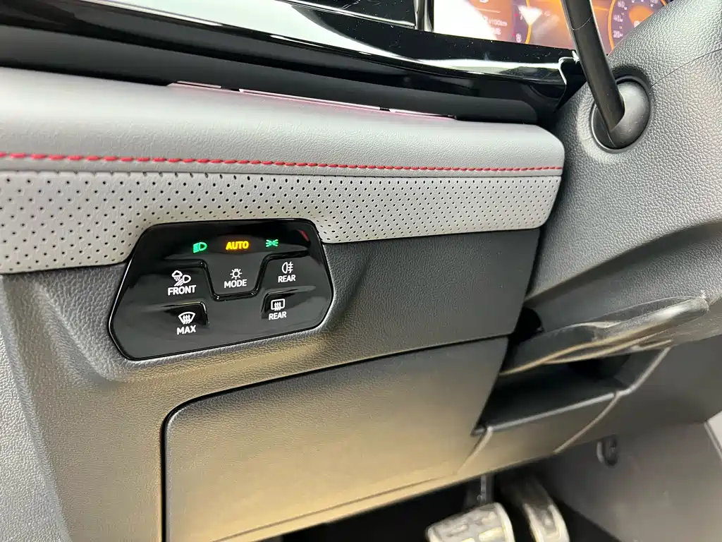 Touron 2024 Touron X 380TSI four-wheel drive luxury version купить на сайте DeffCars