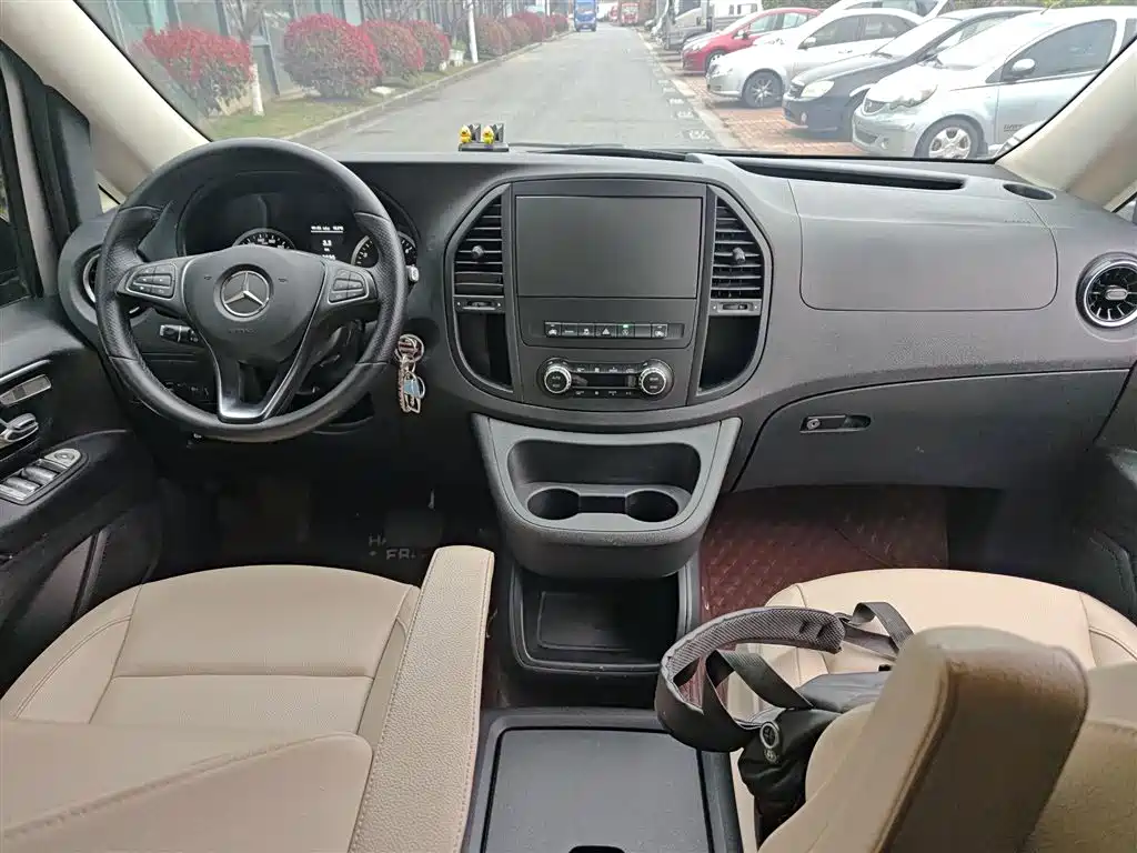 Vito 2021 2.0T Business Edition 7 seats купить на сайте DeffCars