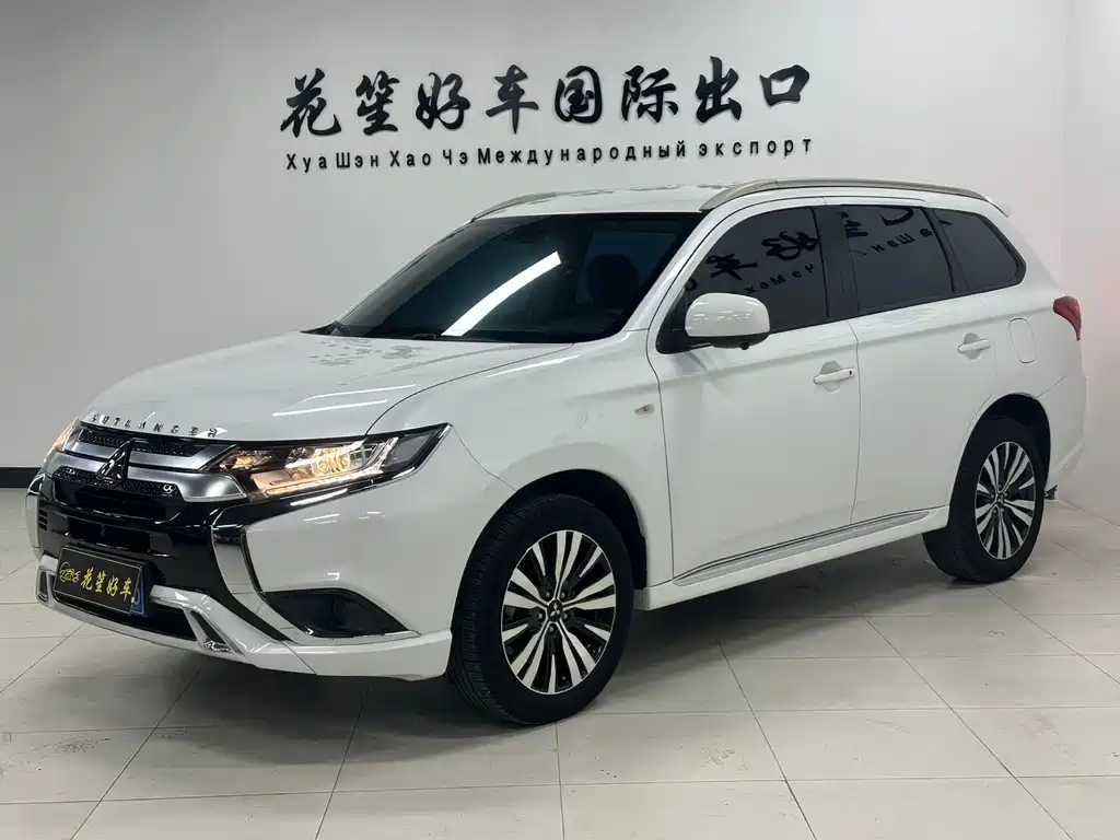 Outlander 2021 2.0L 2WD Smooth Edition 5 seats купить на сайте DeffCars