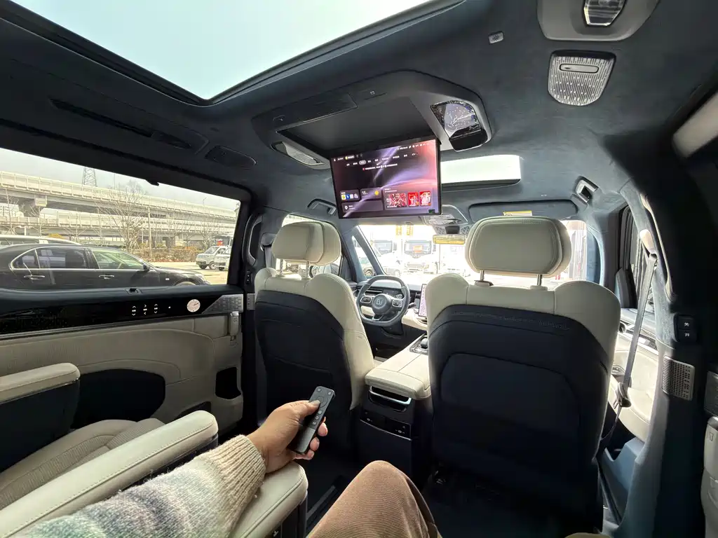 Jikrypton 009 2024 seven-seat aisle version four-wheel drive 108kWh купить на сайте DeffCars